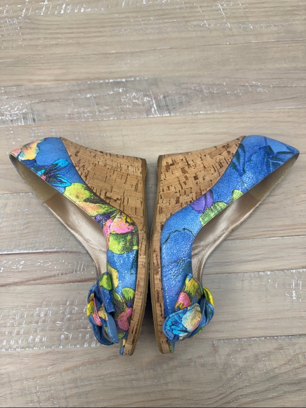 Stuart Weitzman Vintage Floral Cork Wedge Peep Toe Heels, size 9.5 - Picture 5 of 8